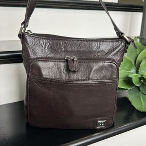 Giani  Bernini, like new genuine, leather shoulder, Crossbody handbag purse